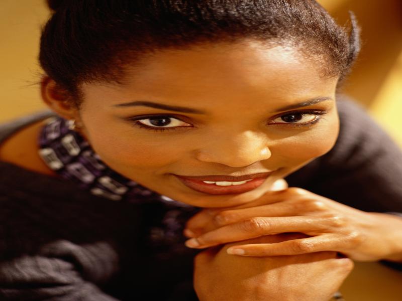 <abbr title=Translation&nbsp;missing&nbsp;(nl)></picture>Miley Cyprus with her new face</abbr>